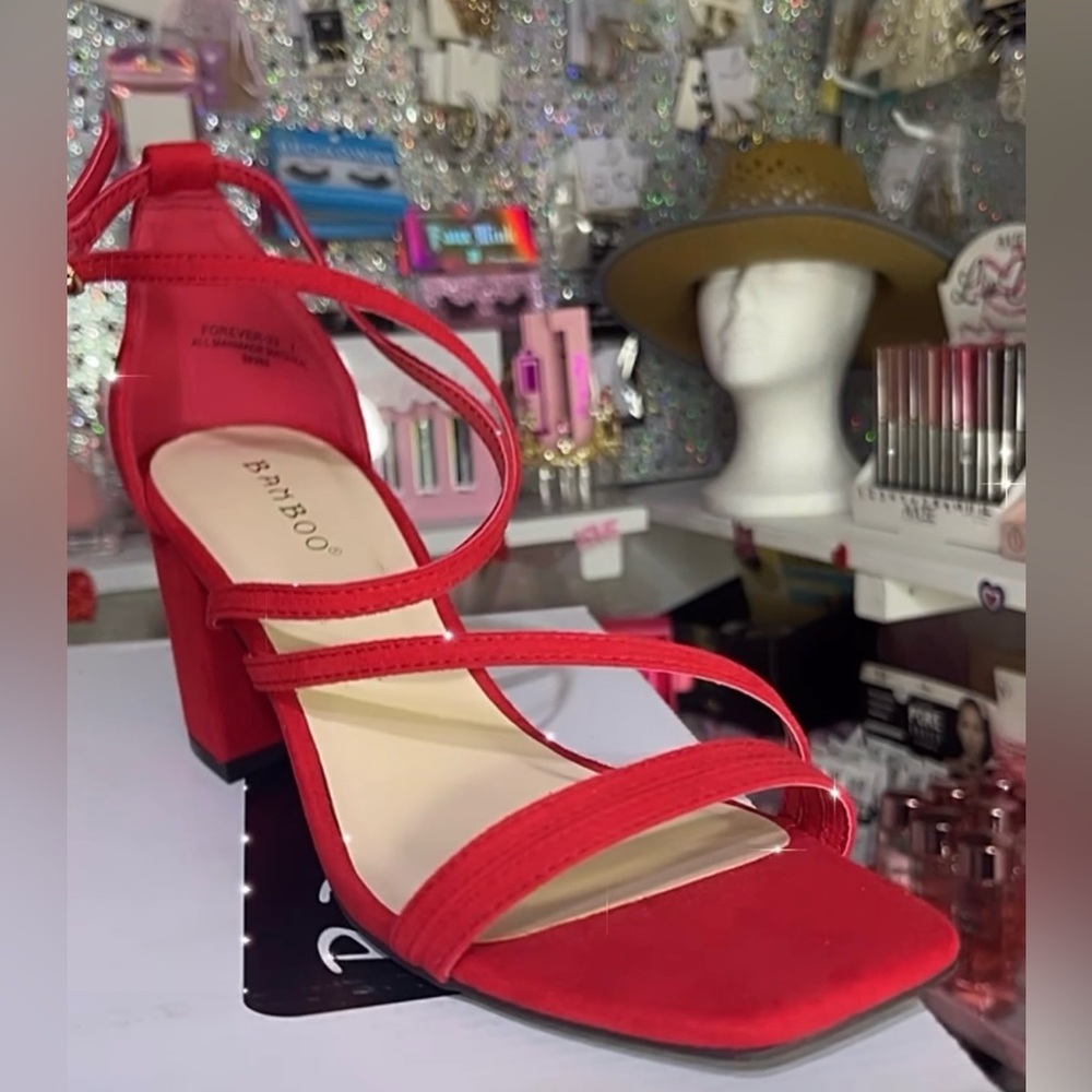 Cute red sexy heels 👠😍